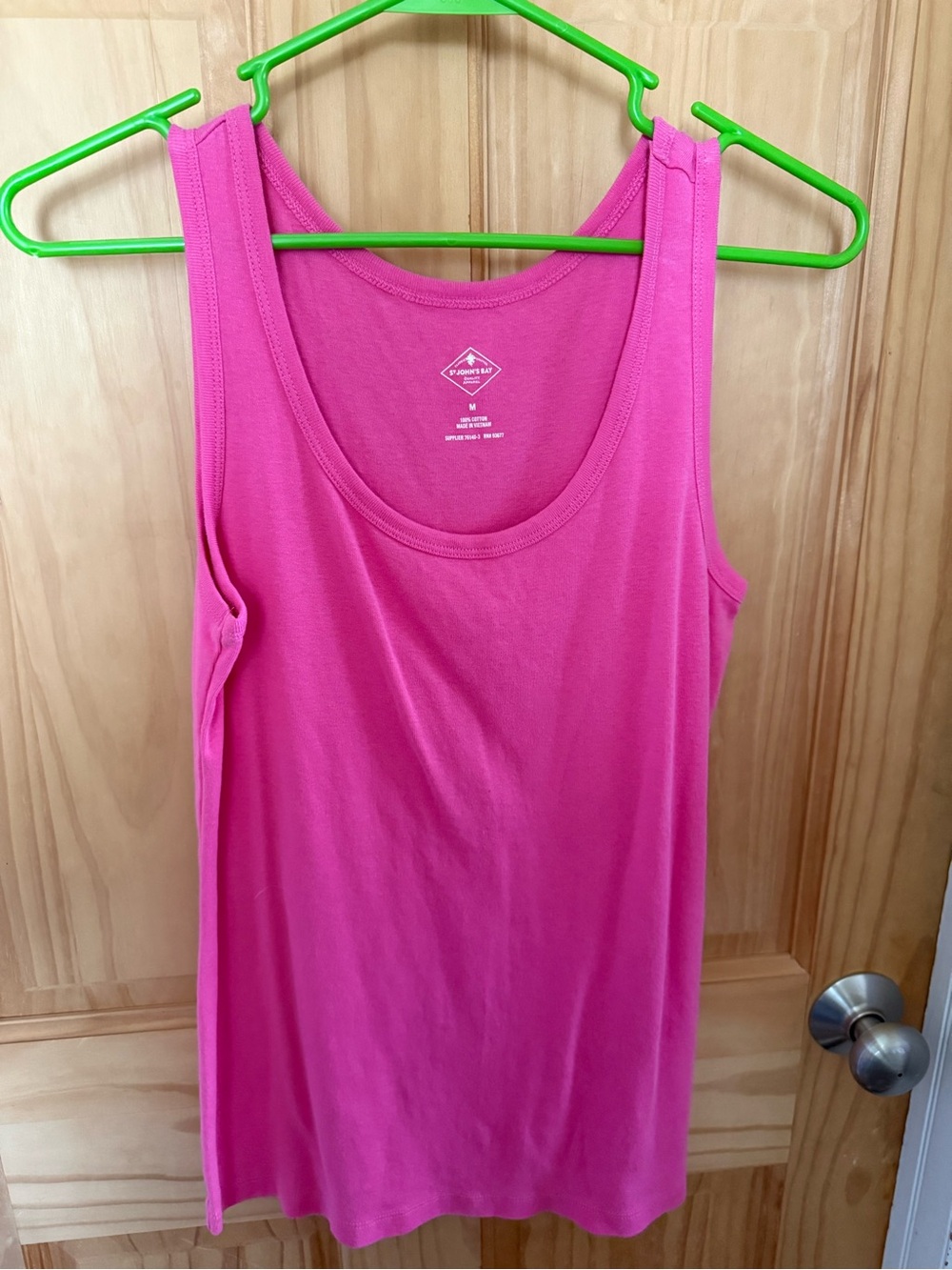 Like New, Women’s Size Medium St. John’s Bay Pink Colored Tank Top